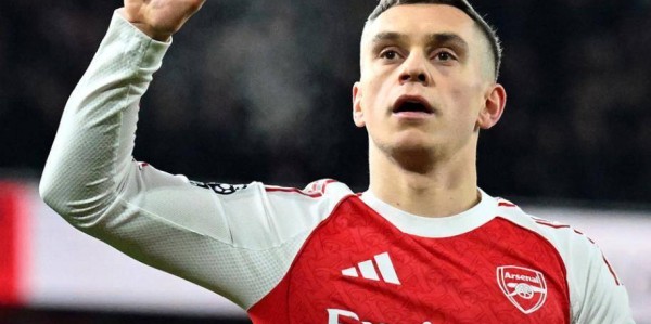 特罗萨德传射，阿森纳4-1终结维拉11连胜，曼城大失所望无缘登顶