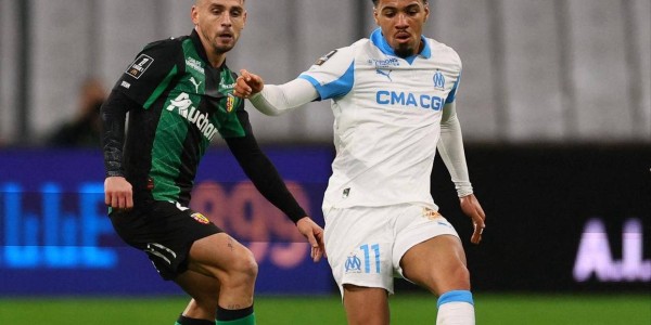 天助大巴黎：朗斯1-3不敌马赛，10连胜告终，无缘超越大巴黎登顶法甲