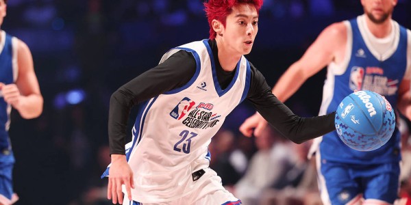 王鹤棣战NBA全明星10分4篮板 三届总数据30+11+1